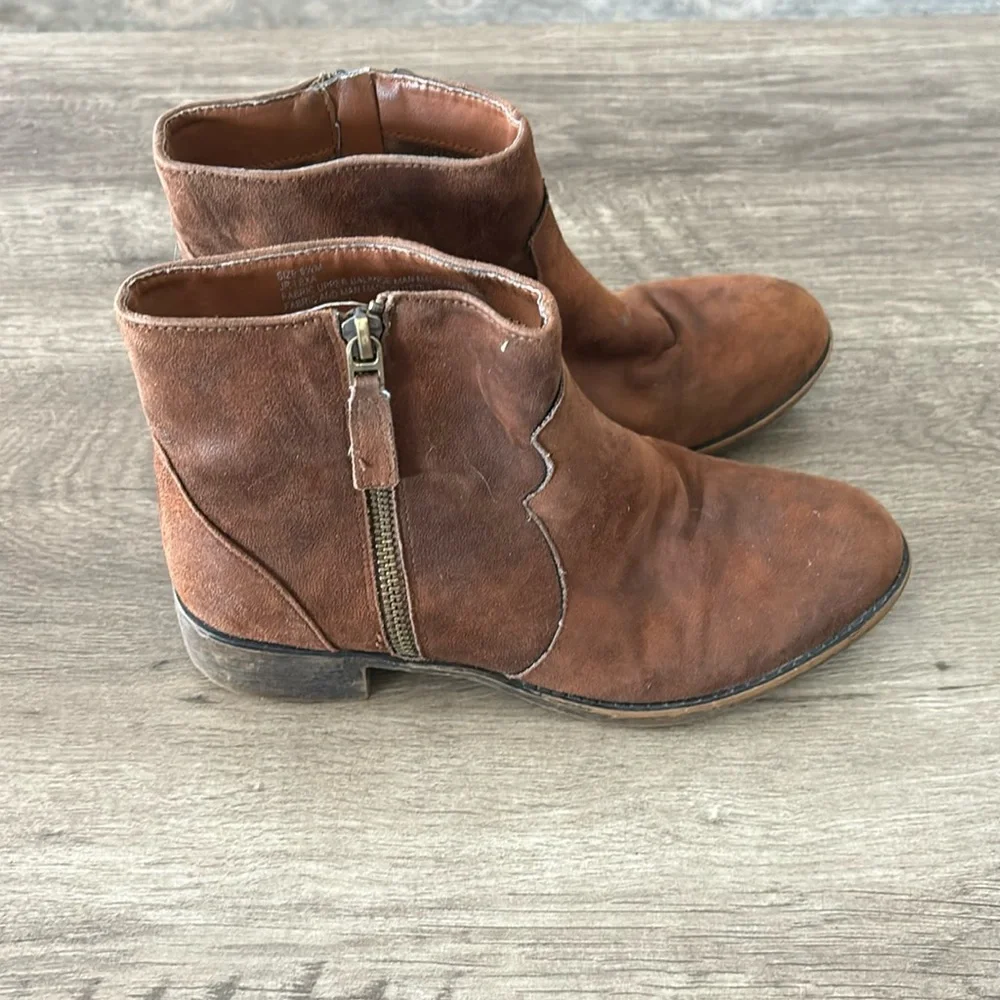 Sugar Jr Lexa western side zip booties size 6.5